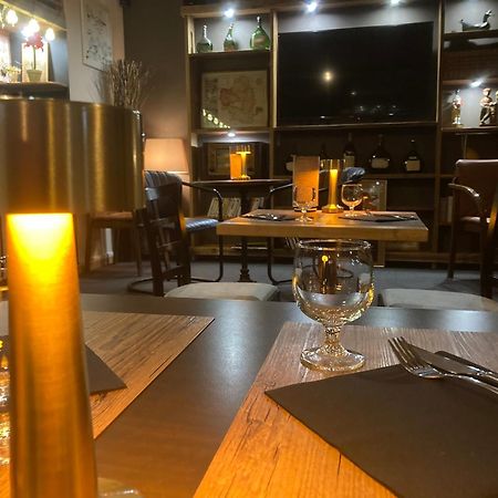 Hotel Les Lodges D'Eauze Bagian luar foto